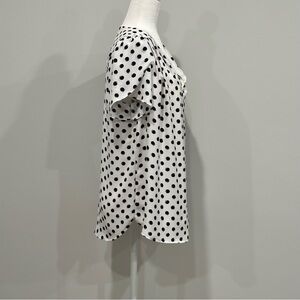 41 Hawthorn Carol Tulip Detail Blouse